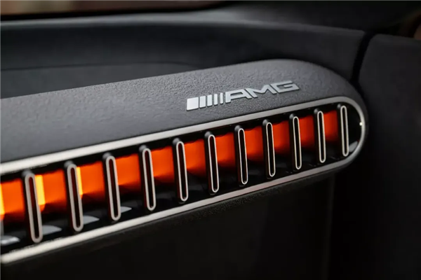 奔驰的新概念车 丑得很难评