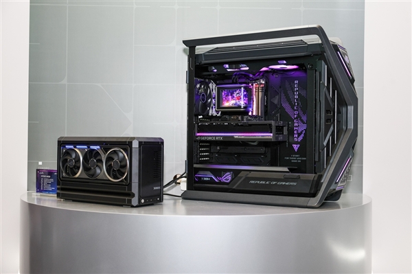 BW2025！华硕显卡信仰集结燃爆全场