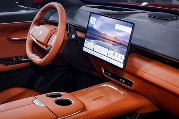 深蓝S05超长续航版发布：纯电续航620km 15分钟充至80%