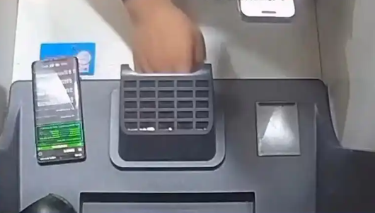 警惕！二人利用手机NFC盗走80多万