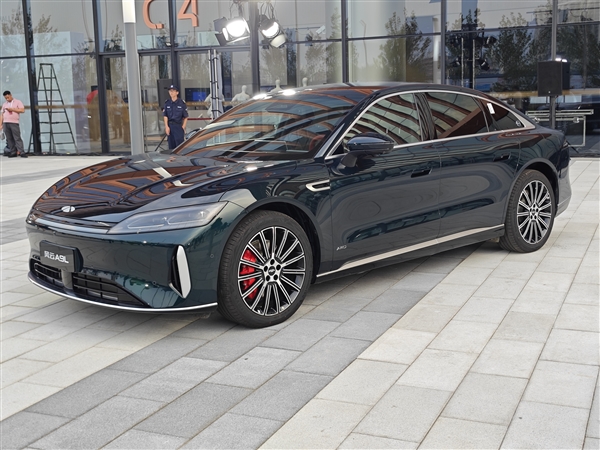 实测能跑2500公里！奇瑞C级轿车风云A9L上市：万起