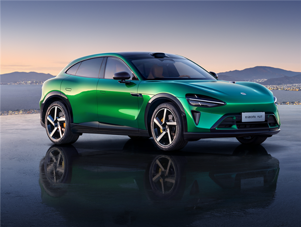 小米李肖爽回应YU7下线7天内车主需付尾款：会认真对待 核实情况