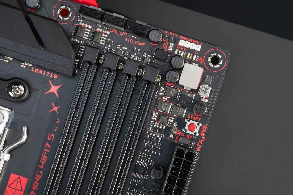 这么美又那么能打！华硕 ROG X870 RO姬主板测评