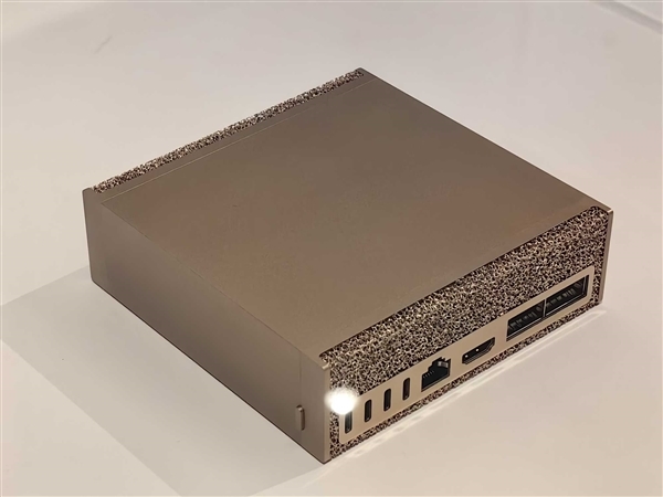 NVIDIA首款桌面CPU首战失利！DGX Spark迷你机爽约仍未发布