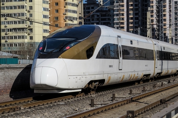 网友称智行APP买火车票不能线上改签 要退需加钱用“人工跑腿”