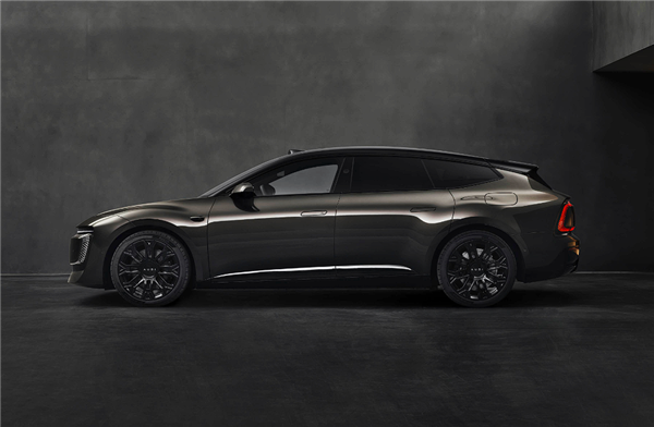 不带四个圈还买单吗 上汽奥迪E5 Sportback开卖：23.59万起