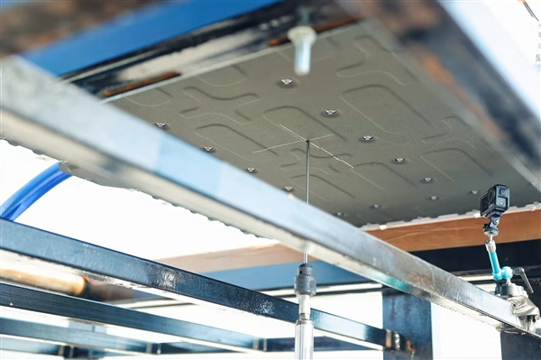 12分钟超充 410公里纯电续航：岚海智混如何解决三大出行痛点