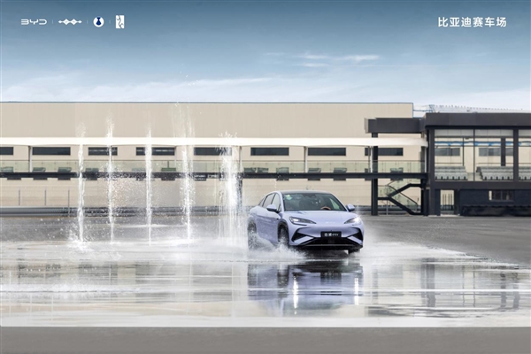 助力百万国人下赛道！比亚迪全地形赛车场开业