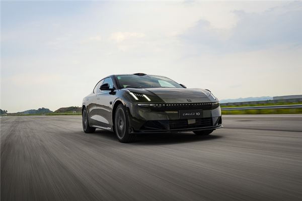 19.2万起 领克中大型插混轿车10 EM-P预售：全系四驱+激光雷达