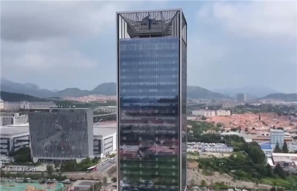 新能源汽车可给大楼反向供电 全球首个“超阶零碳建筑”启用