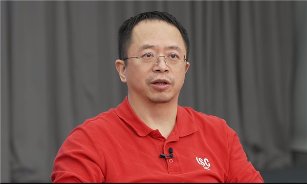 周鸿祎吐槽厂商标榜通用智能体：万能的智能体是不存在的