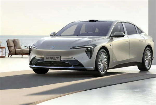 至境L7首搭 别克发布“真龙”增程混动：亏电不再是条虫