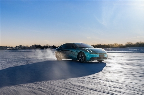 19.2万起 领克中大型插混轿车10 EM-P预售：全系四驱+激光雷达