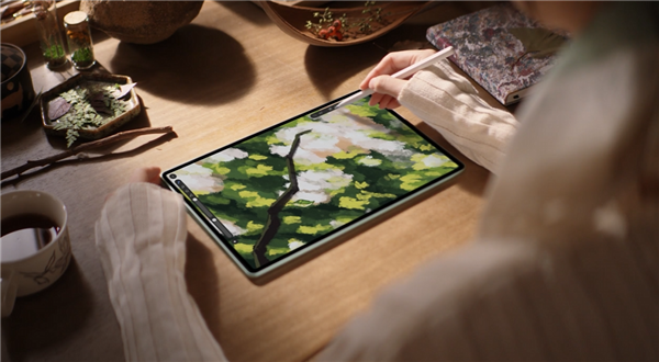 华为MatePad mini真机首曝：8.8英寸小屏OLED+麒麟9系芯片