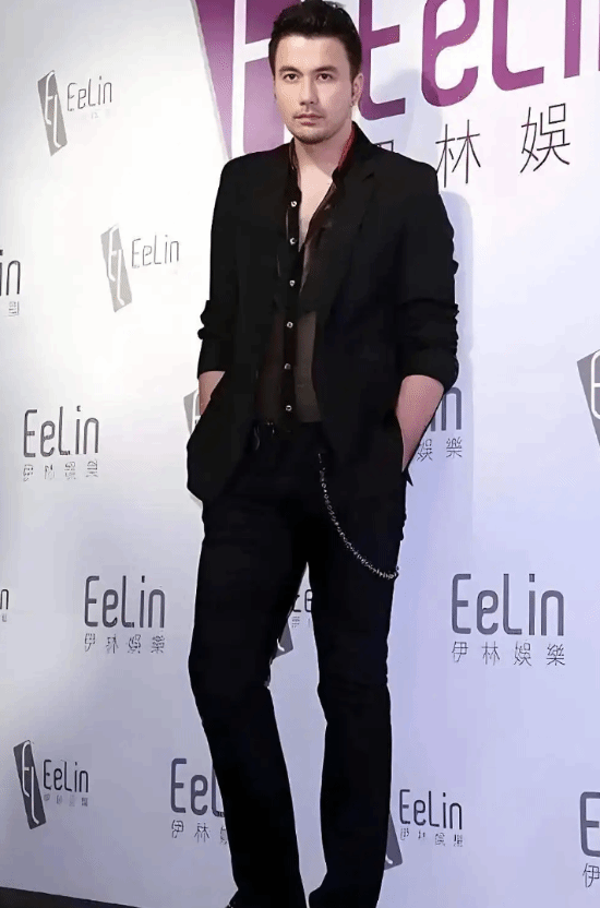 《仙剑三》魔尊重楼扮演者黄志玮 也去演短剧了