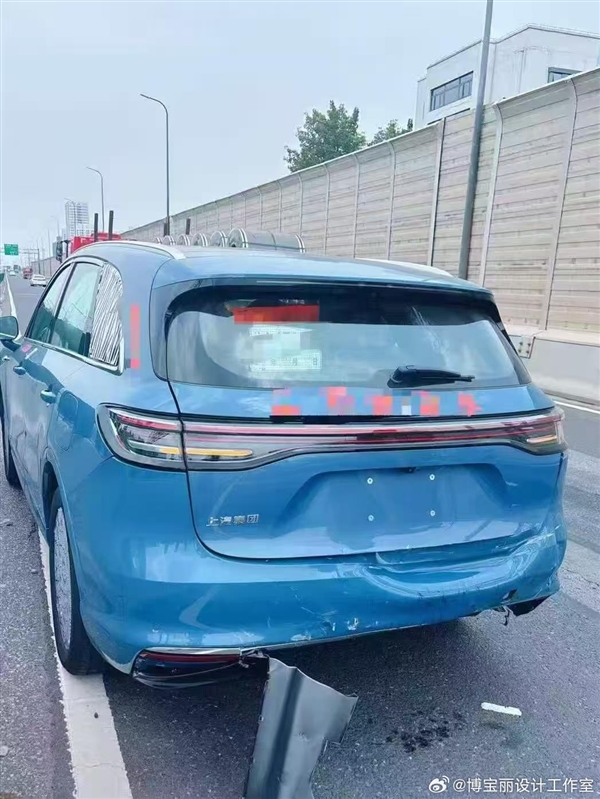 尚界H5未上市惊现首撞：车尾够硬 宝马直接被毁容