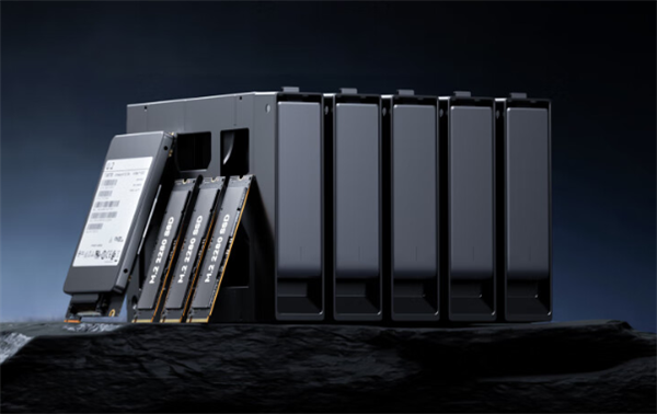 铭凡NAS迷你主机N5 Pro首发6239元：锐龙AI 9 HX 370、5硬盘位