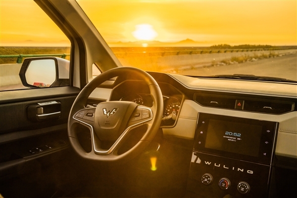 第一支柱产业！2025年汽车销量预测再度上调 将破3400万辆