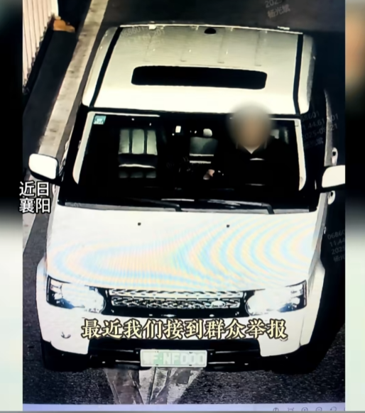 男子无手无证开路虎上路 结果罚2千被拘7天