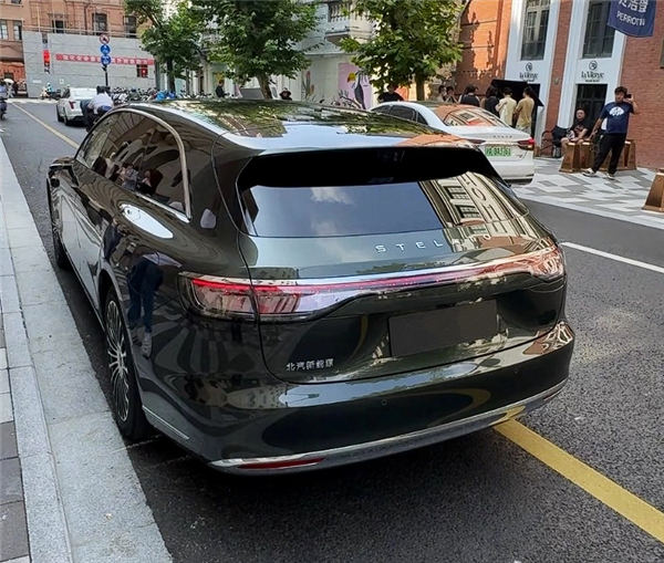 鸿蒙智行颜值最高！享界S9T实车曝光：再给BBA上上强度