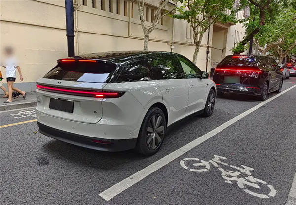 理想纯电路上最关键一环 全新i6实车曝光：预计售价25万级