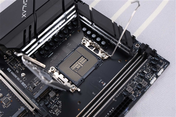 武士出击！影驰联盟B860M WiFi黑武士主板评测