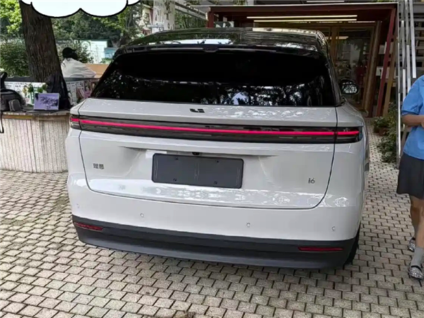 理想纯电路上最关键一环 全新i6实车曝光：预计售价25万级