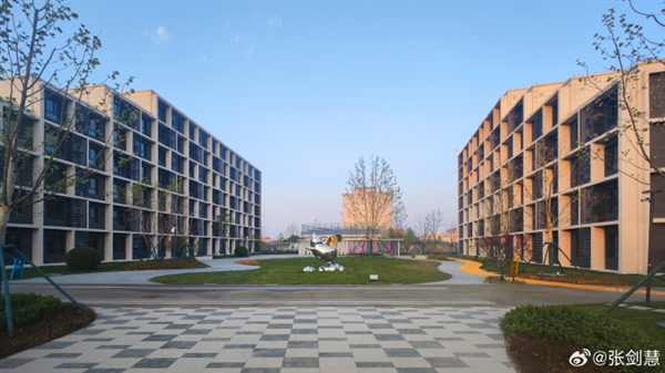 这环境感受下！小米公寓来了 月租金1999元！雷军：应届生优先入驻