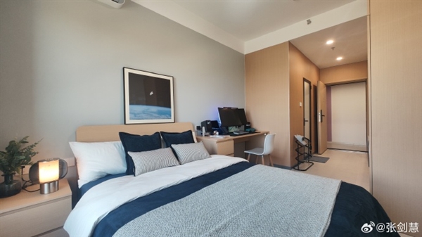 这环境感受下！小米公寓来了 月租金1999元！雷军：应届生优先入驻