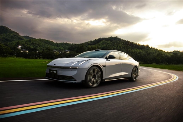 全系标配四驱、激光雷达！领克10 EM-P上市：16.38万起