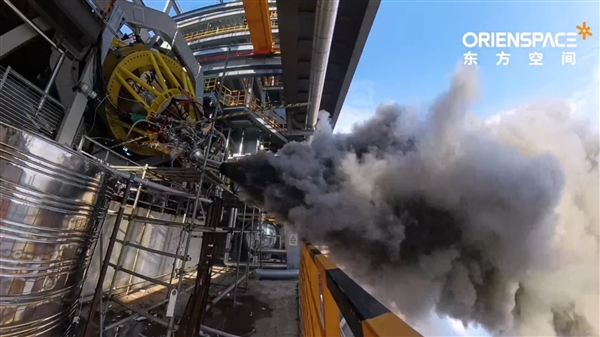 东方空间液氧煤油发动机半系统热试车成功：可重复使用