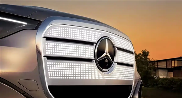 奔驰史上最大中控屏！全新GLC EV内饰官图发布：满眼全是屏