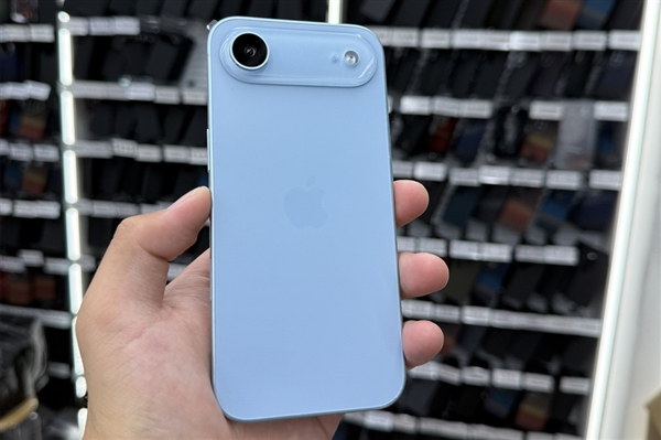 曝苹果员工正在接受eSIM培训：iPhone 17系列迈入无卡时代