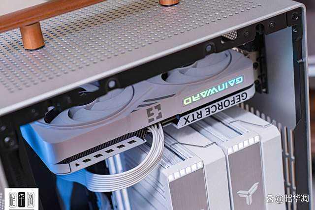 MATX的兼容性和ITX精致感! 乔思伯T7机箱电脑装机实录