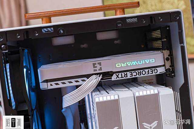 MATX的兼容性和ITX精致感! 乔思伯T7机箱电脑装机实录