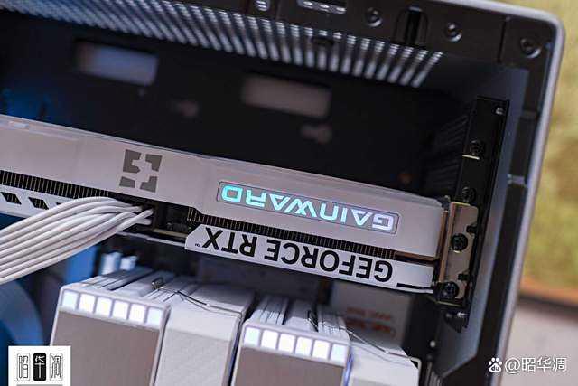 MATX的兼容性和ITX精致感! 乔思伯T7机箱电脑装机实录