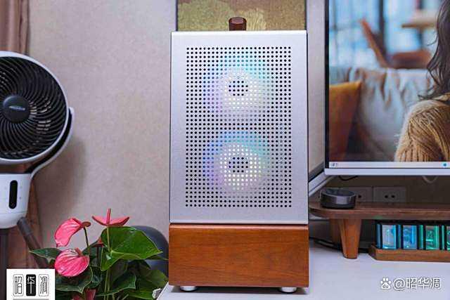 MATX的兼容性和ITX精致感! 乔思伯T7机箱电脑装机实录