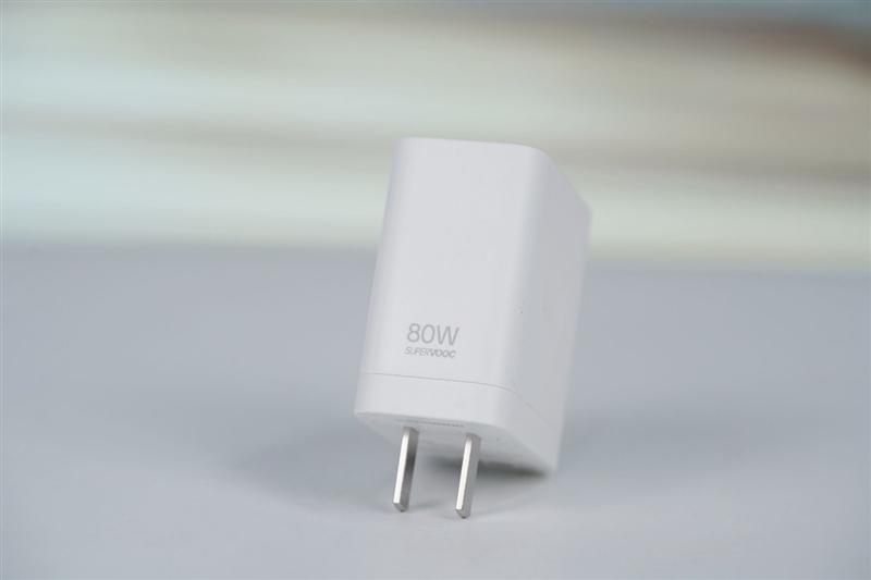 哈苏2亿长焦+7500mAh大电池! OPPO Find X9 Pro手机首发评测