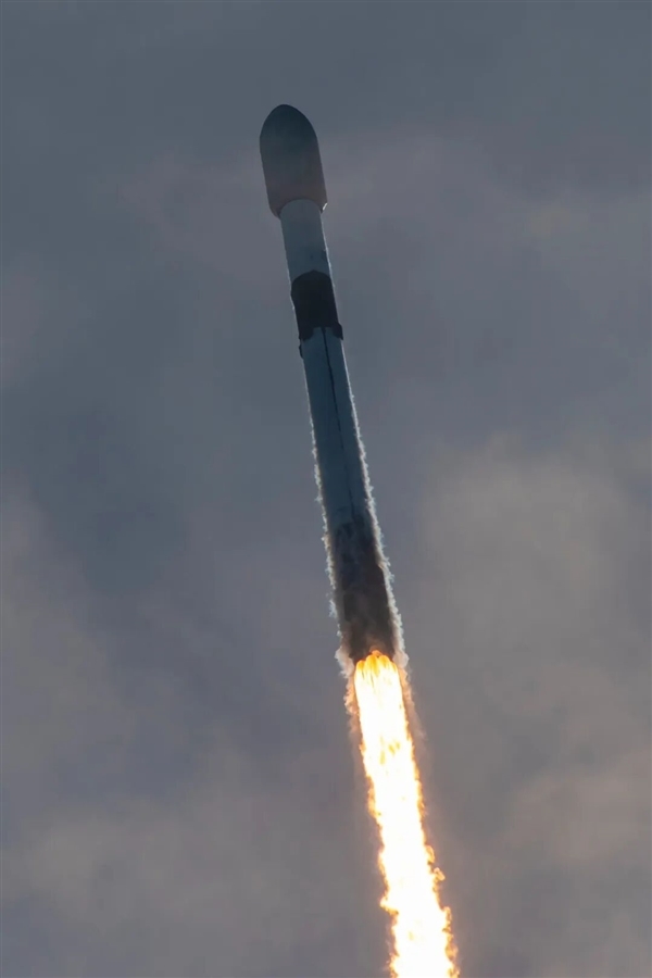 马斯克盛赞中国民营火箭朱雀三号：能够击败SpaceX猎鹰9号