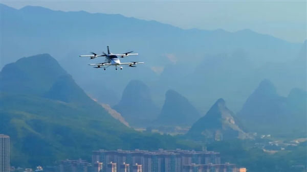 指导价650万！亿航智能长航程无人驾驶载人航空器VT35发布：航程约200km