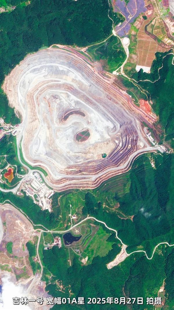 卫星俯瞰亚洲最大的露天铜矿：如同“大地指纹”