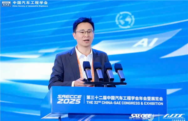 比亚迪杨冬生：插混车油耗迈入2L时代