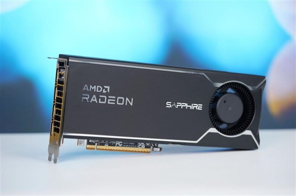 AMD最强专业显卡！蓝宝石AMD Radeon AI Pro R9700 32GB显卡图赏