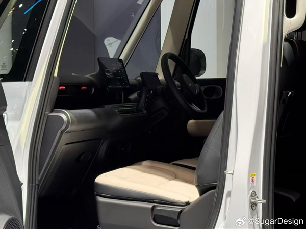 续航180公里 比亚迪纯电K-Car内饰遭曝：前后都是贯通座椅