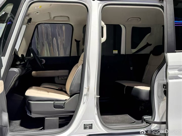 续航180公里 比亚迪纯电K-Car内饰遭曝：前后都是贯通座椅