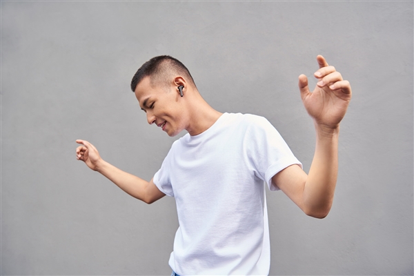 跳广场舞大妈要老实了！生活噪音将归公安管 最高10日拘留：网友怒赞