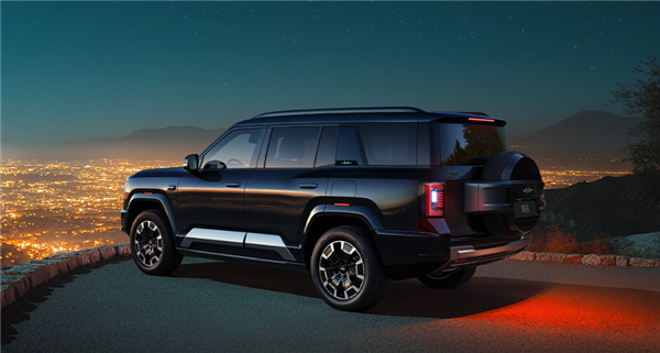 5.2米的比亚迪大五座SUV来了！方程豹豹8五座版上市：37.98万起