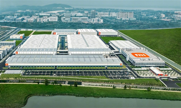 谁再说我是“组装厂”！今天小米集齐三大工厂：手机、汽车和大家电全部自己生产