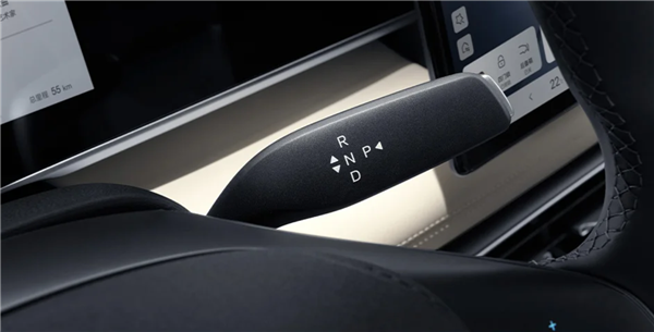 工业奇迹再进化 油耗降至2.79L！2026款秦L DM-i上市：9.28万起