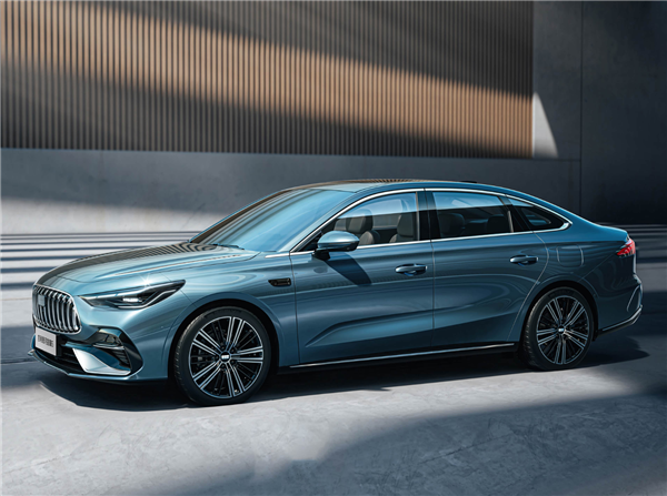 油耗2L级全球最低！吉利银河星耀6上市：限时6.88万起